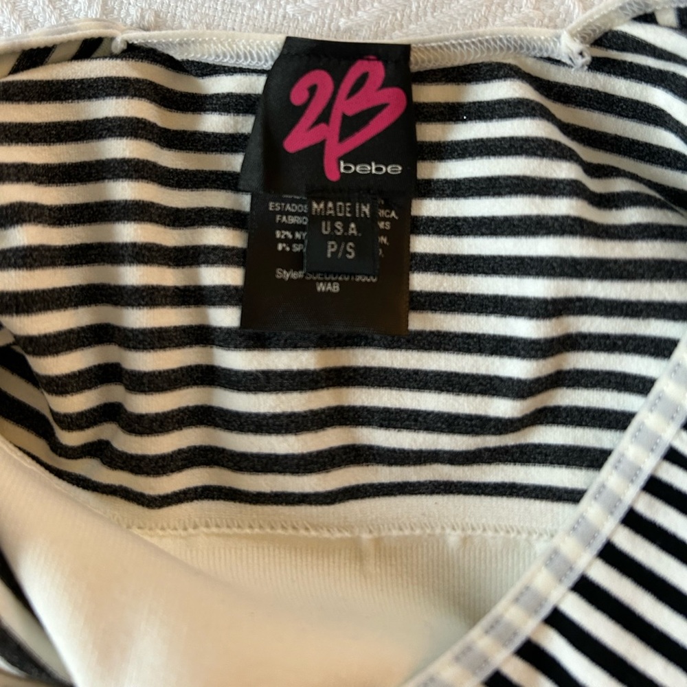 Bebe P/S crop top white and black striped sleeveless top cut out back mock neck - Picture 3 of 5